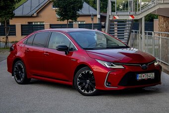 Toyota Corolla sedan 1.8 Hybrid e-CVT Style Tech - 3