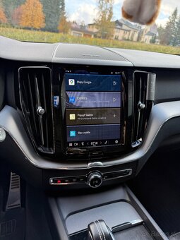 VOLVO XC60 B5 (P) 250hp R-Design AT8 AWD - 3