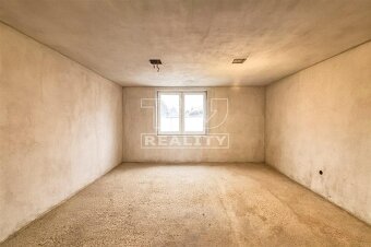 Pripravujeme na predaj dom v rekonštrukcii v obci Žitavany - 3