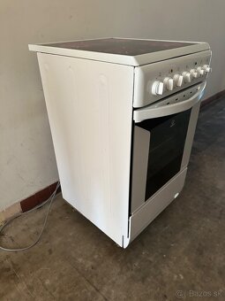 Elektricky sporak INDESIT - 3