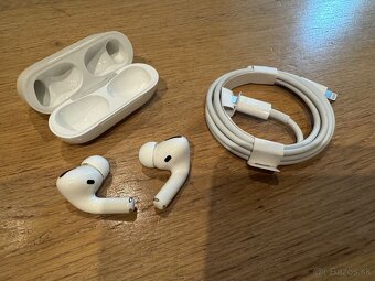 Apple AirPods Pro 1 s MagSafe=bezdrôt. nabíjacím puzdrom - 3