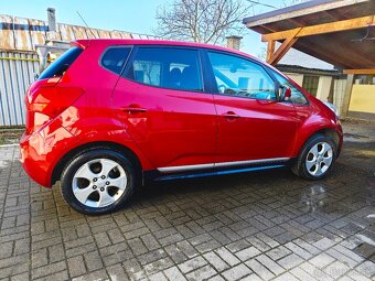 Kia venga 1,4 (66kw) benzin , r.v 2013 - 3
