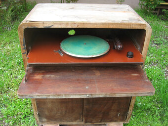 Retro gramoskrinka Supraphon - 3