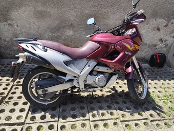 Predám Aprilia Pegaso 650 - 3