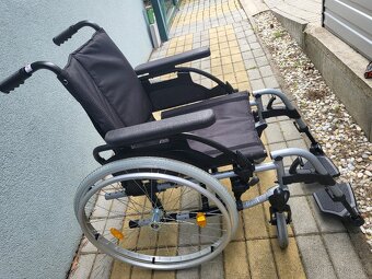invalidny vozík 43cm odľahčený AL - 3