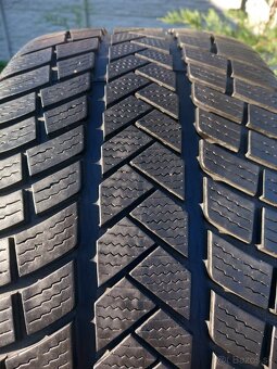 235/40 r19 zimne pneumatiky - 3