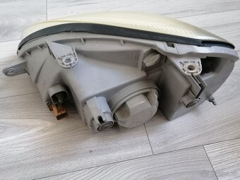 Daewoo Nubira predné svetlá - 3