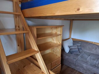 Poschodová posteľ Ráchel s policovými schodmi a skrinkou - 3