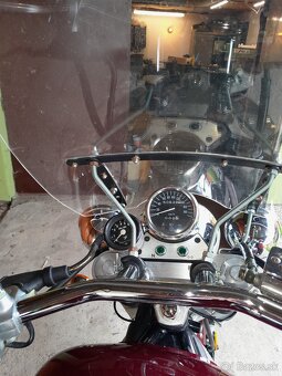 Suzuki Marauder VZ 800 - 3