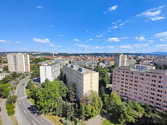 Garsónka s Lodžiou, krásnym výhľadom, blíz.CENTRA, Karpatská - 3