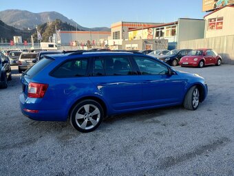 Škoda Octavia Combi 2.0 TDI Elegance/Style - 3