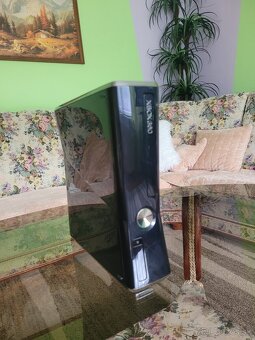 Xbox 360 Slim - 3