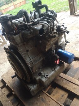 Kubota D722 - 3