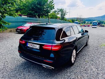 Mercedes E200 - 3