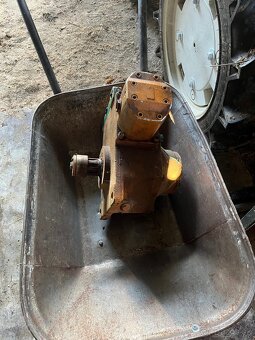 Hydromotor s prevodovkou - 3