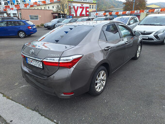 Toyota Corolla 1.6 l Valvematic Executive - 3