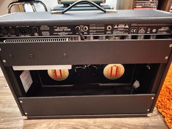Predám kombo Fender 68 Custom Vibrolux Reverb. - 3