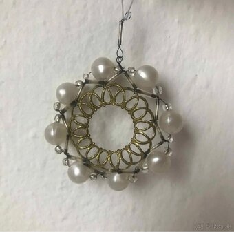 Retro ozdoby na stromček a snehové vločky. - 3