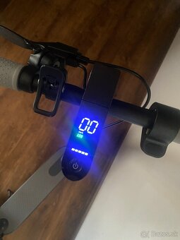 elektrická kolobežka - 3