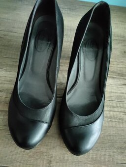 Čierne kožené lodičky č. 37 - 3