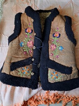 Svadobné vesty rok 1940 - 3