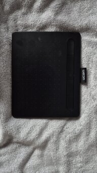 Wacom intuos bluetooth - grafický tablet - 3