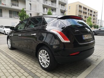 Lancia Delta III 2011 1.4T, 88kw, ako nové kúpené v SR - 3