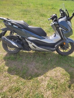 Honda Forza 300 - 3