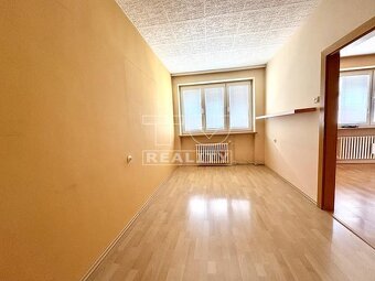 NA PREDAJ IDEÁLNY, VEĽKOMETRÁŽNY 4-IZBOVÝ BYT (88 m2),... - 3