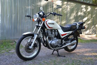Suzuki GR650 - 3