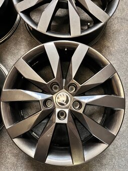 5x112 R17 originál disky Škoda Octavia - BLACK - - 3