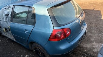 Rozpredám golf 5 - 3