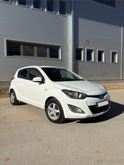 Hyundai i20 1.2 benzín (2013)- len 87 000km, nová STK a EK - 3