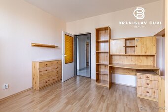 REZERVOVANÉ - PREDAJ 3-IZBOVÉHO BYTU V PÔVODNOM STAVE - Palá - 3