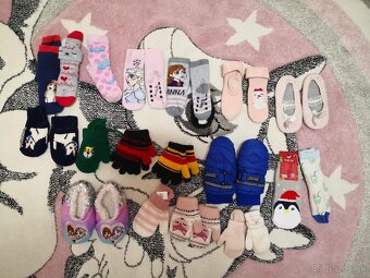 Balík 86/92 a 92 tepláky, tričká, pyžamko, svetrík - 3