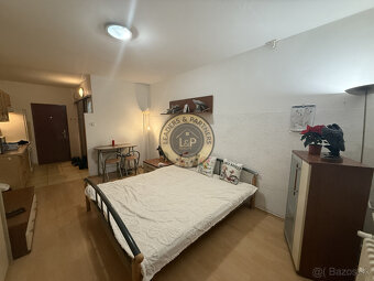 Na predaj  s loggiou garsónka v Trnave na Družbe - 3