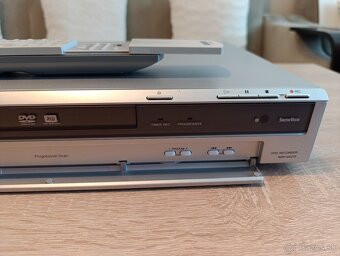 SONY CD plyer - 3