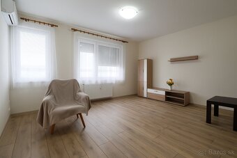 Čerstvo prerobený 1-izbový zariadený byt na prenájom - 3