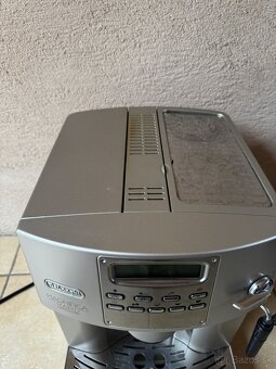 Kávovar Delonghi Magnifica ESAM 3500 - 3