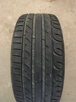 Letné R19 245/40 - 3