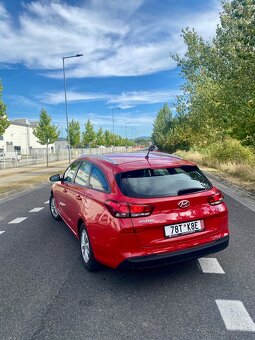 Hyundai i30 CRDi 1.6 85kw - 3