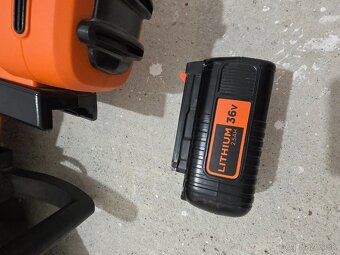 Predám fúkač a vysávač lístia Black+Decker Aku - 3