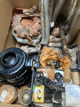 ZIL 131 predám palivovú nádrž a iné ND - 3