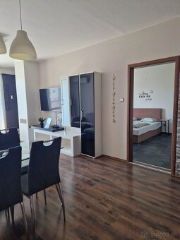 V Štúrovo na predaj 4. izbový byt - 3