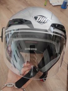 Predám úplne novú helmu na skuter xxl - 3