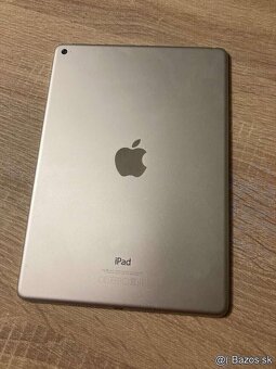 9.7” tablet iPad Air 2 / 64GB Silver prasknutý displej - 3