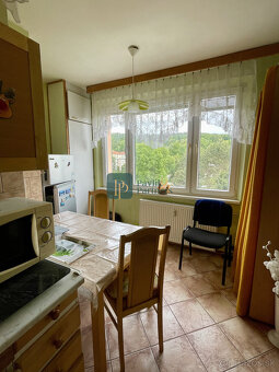 Predaj veľký 2.izbový byt, balkón, Sliač - 3