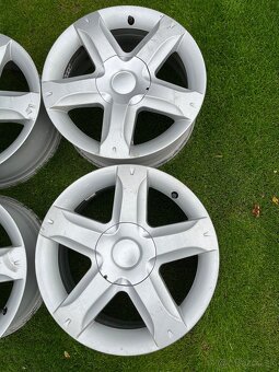 Elektróny R16 4x100 - 3