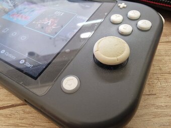Nintendo Switch Lite - 3