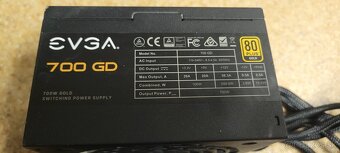 Predám 2 nefunkčné zdroje Seasonic + EVGA - 3